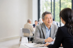 シニア向けの企業説明会の様子